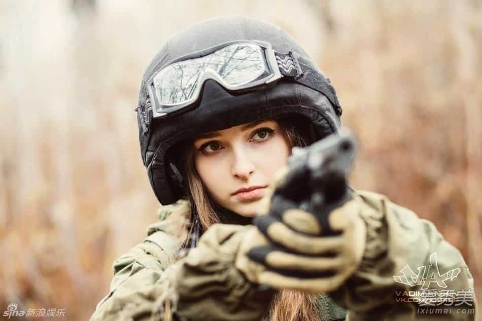 For Russian Woman Soldier 104