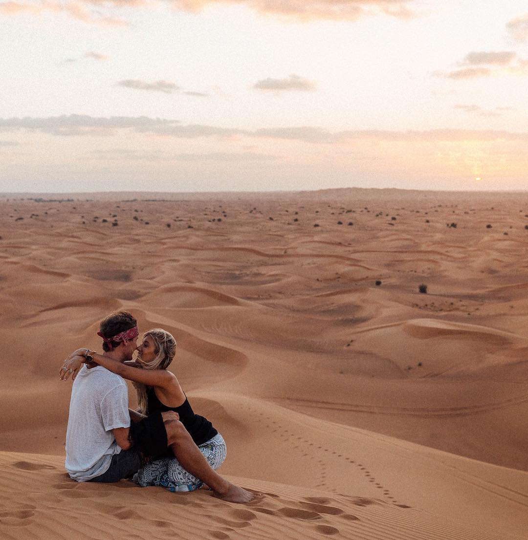This Traveling Couple Makes 6-Figure Salaries By Posting ...
