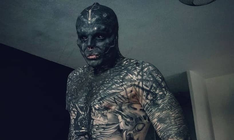 Extremely Tattooed Man Had His Nose and Top Lip Removed To Look Like a “Black Alien”